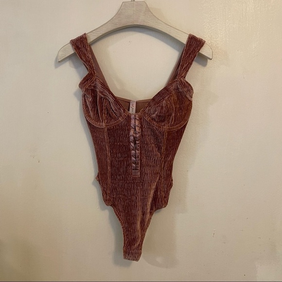 Bodysuit Urban Outfitters Velvet Plisse Bodycon Small Pink Underwire Boning - Picture 9 of 16